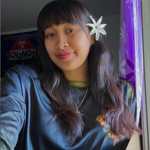 Meet your Posher, Mahealani